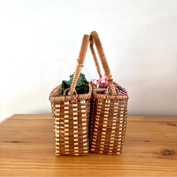 Vintage Wicker Basket Utensil Napkin Holder Picnic Outdoors 4 Handmade - Picture 4 of 9